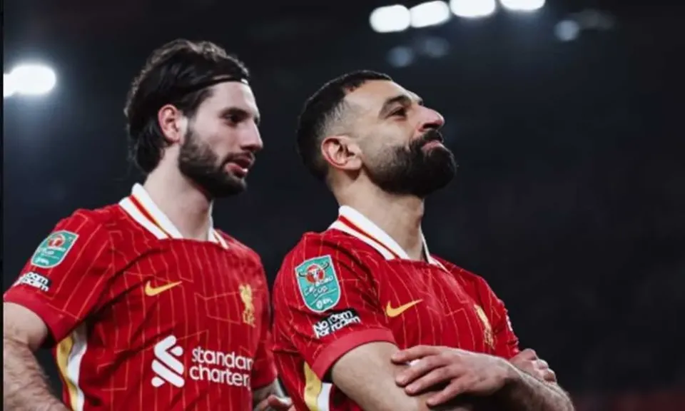 ليفربول يكتسح توتنهام بالأربعة ويصل نهائي كأس الرابطة الإنجليزية