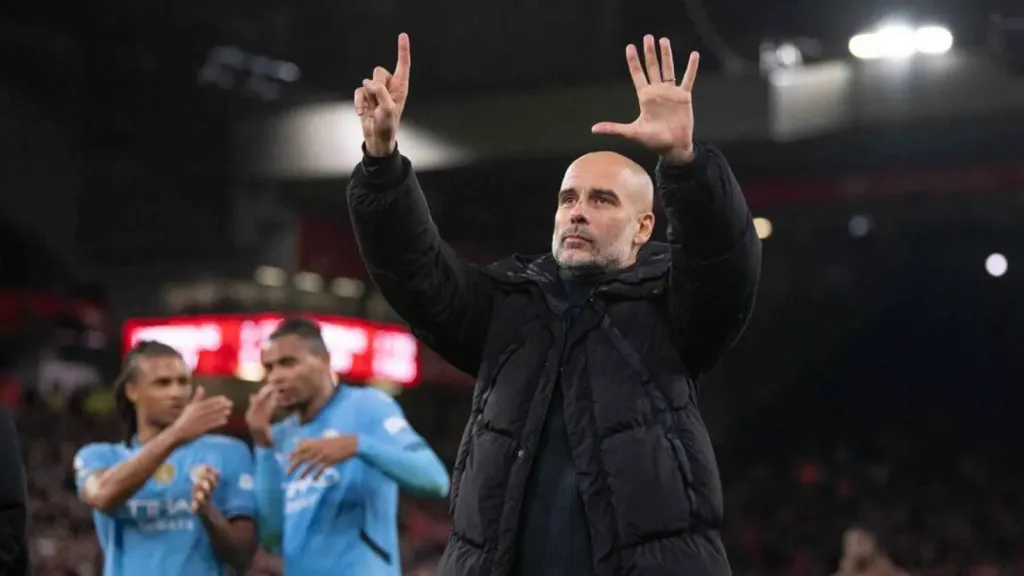 جوارديولا يرد على هتافات لايتون أورينت بعد فوز مانشستر سيتي