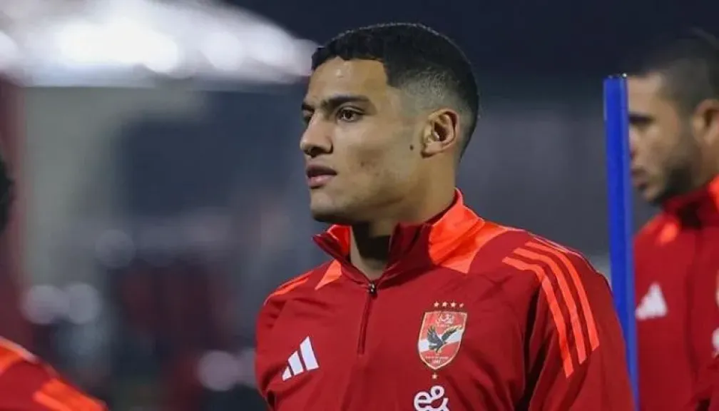 هل يشارك مصطفى العش في مباراة القمة أمام الزمالك