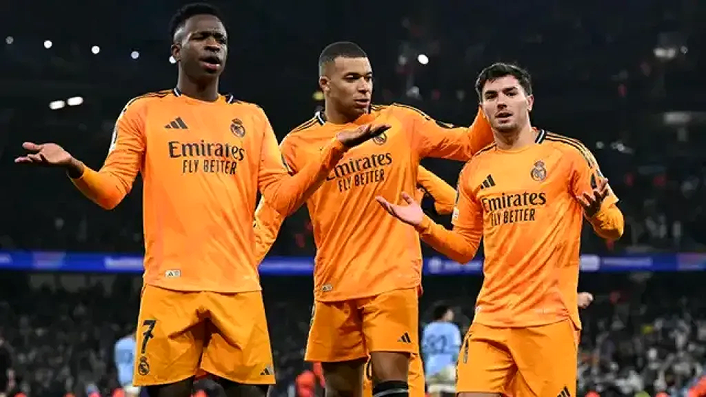 بعد هدفه الحاسم ضد مانشستر سيتي.. شكرًا دياز