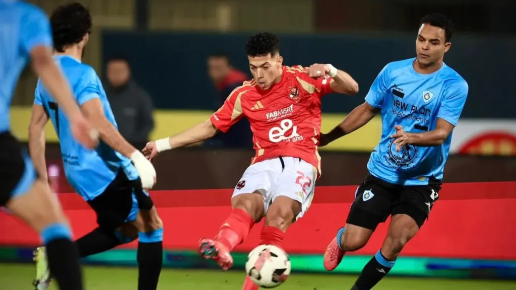 الأهلي يطالب اتحاد الكرة بحلول حاسمة للأخطاء التحكيمية