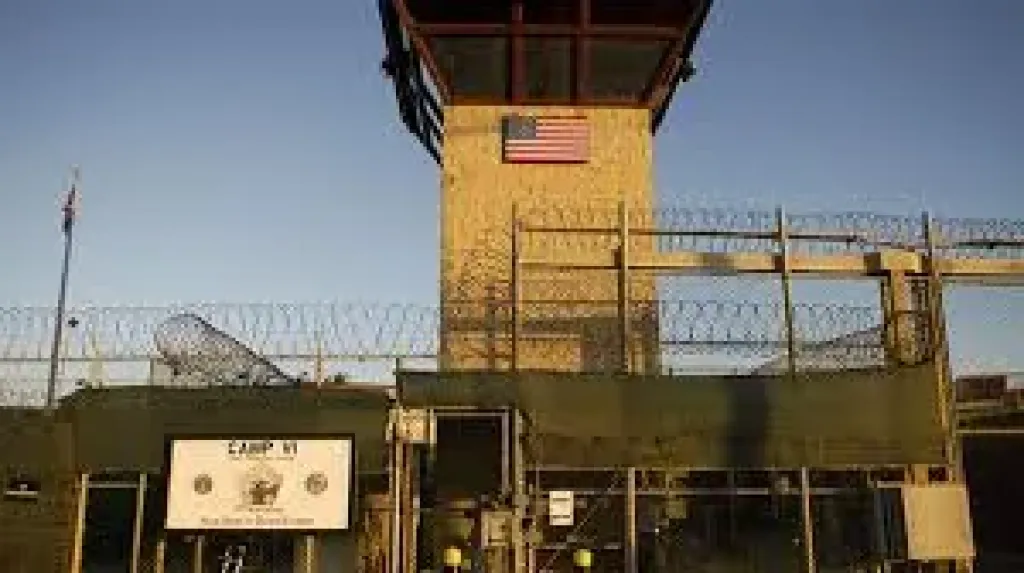 السلطات الأمريكية تحتجز مهاجرين من فنزويلا في معسكر جوانتانامو السابق لعناصر تنظيم القاعدة