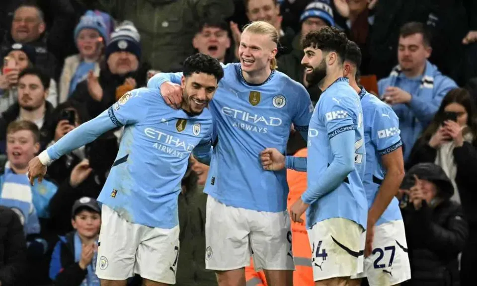 مرموش يقود هجوم مانشستر سيتي أمام نيوكاسل