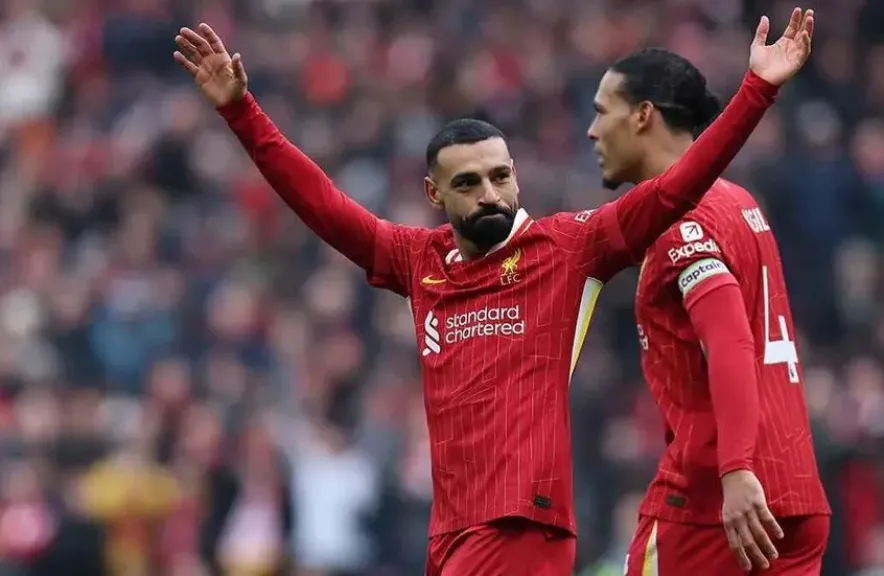 كاراجر العدو اللدود  يعترف: ”هذا أعظم موسم لمحمد صلاح في التاريخ”