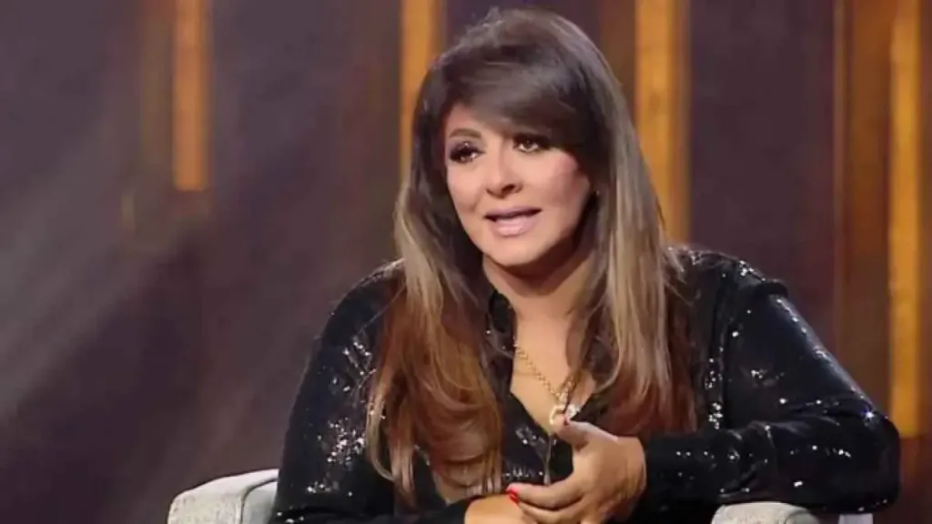 مشاكل الفنانين على مواقع التواصل الاجتماعي.. التشهير والاختراق وأزمات متواصلة