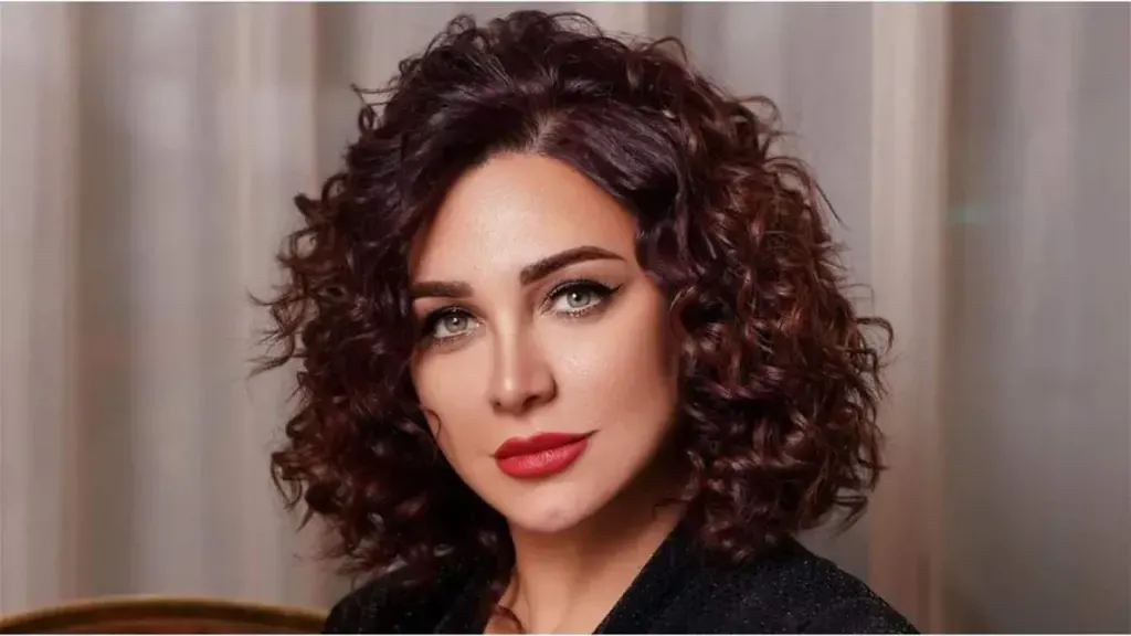حقيقة حملة الشائعات على ماهر الأسد وعلاقته بفنانات سوريات.. سلاف فواخرجي تخرج عن صمتها
