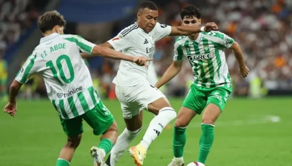 كيفية مشاهدة مباراة ريال مدريد وريال بيتيس في الدوري الإسباني 2025: الموعد والقنوات الناقلة والبث المباشر