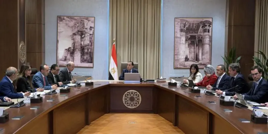 الحكومة المصرية تسمح للقطاع الخاص بالدخول في مجال الطيران لأدارة وتشغيل المطارت