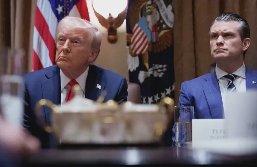 فضيحة تسريبات أمنية تهز إدارة ترامب: إدراج صحفي  في محادثة حساسة حول ضرب الحوثيين يثير غضب الكونجرس