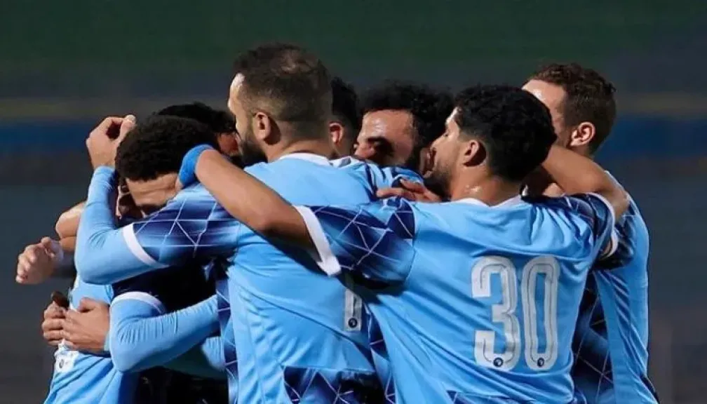 انفجار أزمة ثلاثية في الدوري المصري.. بيراميدز يدخل على خط نار ”القمة الملغاة” ويصعد ضد الأهلي والرابطة