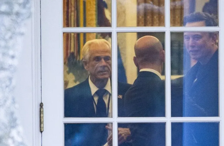 صراع داخلي في معسكر ترامب و البيت الأبيض يعلق -الأولاد سيبقون أولادًا