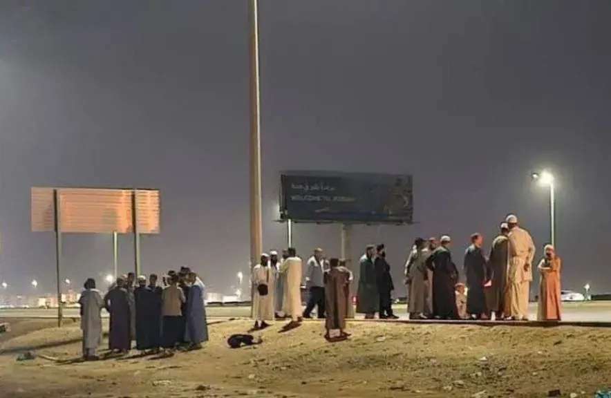 معتمرون ليبيون عالقون في جدة يناشدون سلطات بلادهم العودة