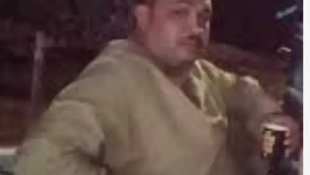 الزوجة اللعوب خلصت علي  زوجها بمساعدة عشيقها وقطّعت جثته ورمتها للكلاب الضالة