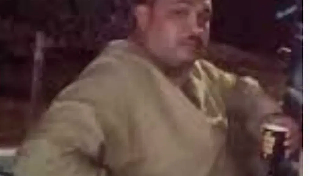 الزوجة اللعوب خلصت علي  زوجها بمساعدة عشيقها وقطّعت جثته ورمتها للكلاب الضالة