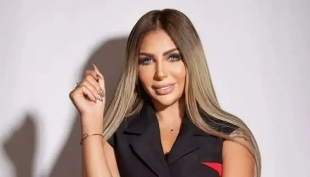 من باريس إلى السجن.. سارة خليفة تسقط في قبضة الأمن بعد كشف شبكة مخدرات تهز الوسط الفني