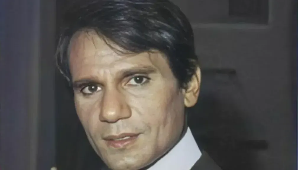 أسرار تُكشف لأول مرة.. لماذا فُتحت مقبرة عبد الحليم حافظ بعد 48 عامًا من وفاته؟ وشقيقه يروي ما شاهده داخل القبر