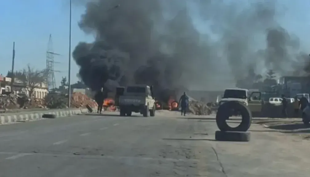 الزاوية تحت النار.. اشتباكات دامية بين المليشيات تكشف هشاشة الأمن غرب ليبيا (1) الزاوية تحت النار.. اشتباكات دامية بين المليشيات تكشف هشاشة الأمن غرب ليبيا (1)