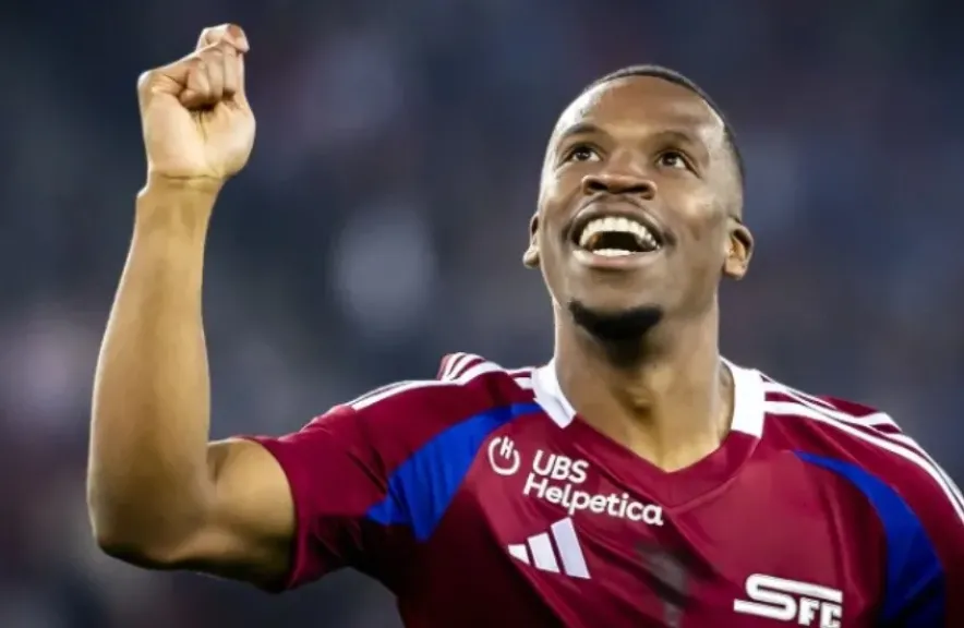 ”عرض لا يُرفض”.. الزمالك يغري ديريك كوتيسا بأعلى سعر لتعويض زيزو