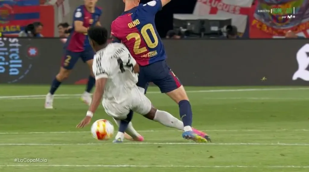 6 مشاهد مشتعلة من كلاسيكو كأس إسبانيا.. هدايا لامين يامال وغضب مدريد العارم!