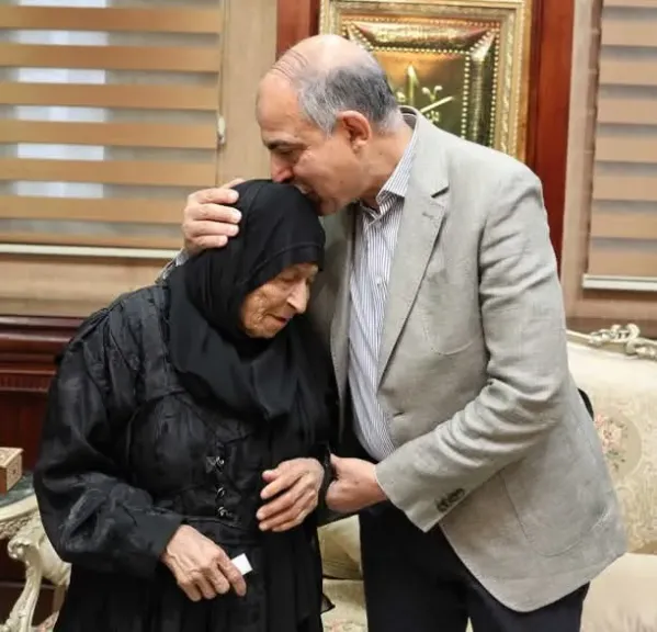 سيدة مسنّة تهدي قطعة أرض لإنشاء وحدة صحية بقرية العوام في المنيا.. وفاءً لزوجها وابنها الراحلين