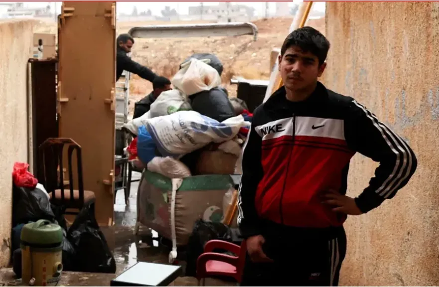 طرد العلويين من منازلهم في دمشق يثير المخاوف من انتقام طائفي في سوريا