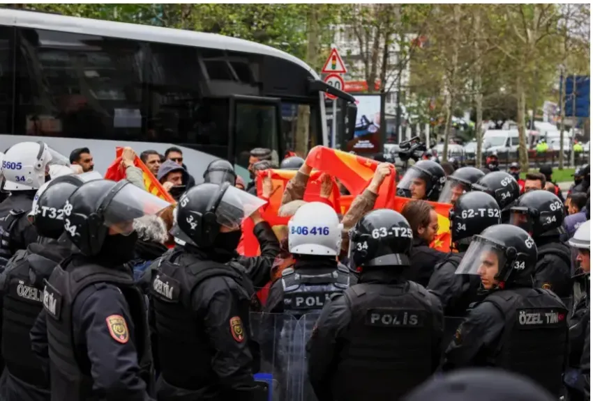الشرطة التركية تصد تظاهرات عيد العمال في إسطنبول وتعتقل المئات وسط تصاعد التوترات السياسية