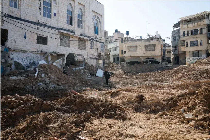 الاحتلال يهدم أكثر من 100 منزل في الضفة الغربية.. و استغاثة دولية لإنقاذ مخيمي طولكرم ونور شمس