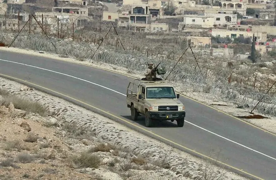 الأردن يُحبط محاولة تسلل ضخمة وتهريب مخدرات من سوريا: الجيش يتصدى والمهربون يفرون للداخل السوري