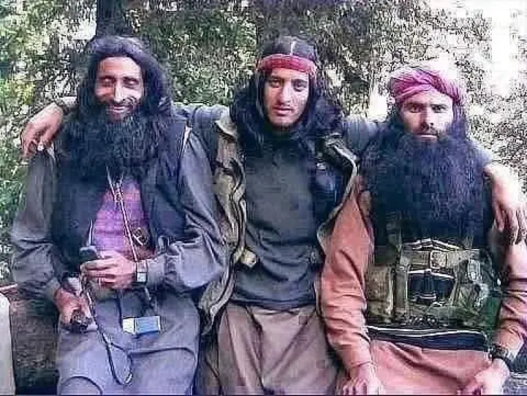 سوريون يسخرون من قادة الجماعات المسلحة: «كفار قريش رجعوا يحكموا الشام!»