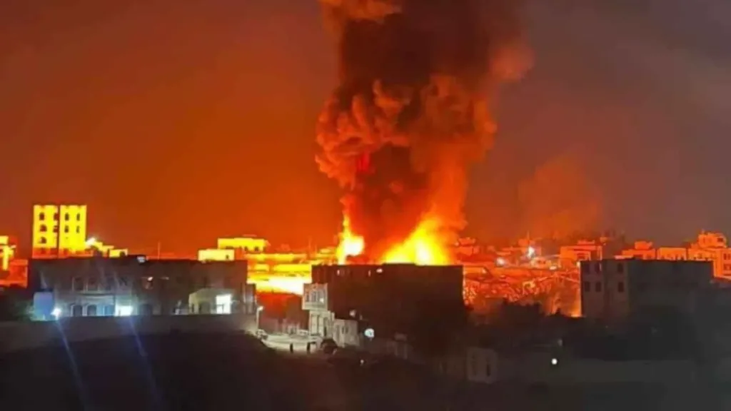 إسرائيل تضرب صنعاء مجددًا: تعطيل مطار العاصمة واستهداف محطات طاقة ومصنع إسمنت تابع للحوثيين