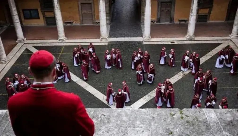 مجمع الكرادلة يشهد تنوعًا غير مسبوق.. 5 فرنسيين يثبتون ثقل فرنسا الروحي داخل الفاتيكان