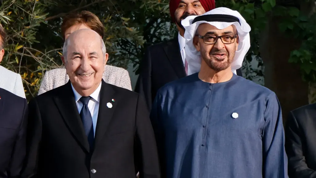 الجزائر تُهاجم الإمارات: ”دويلة تُموّل الفوضى وتطبع مع إسرائيل”