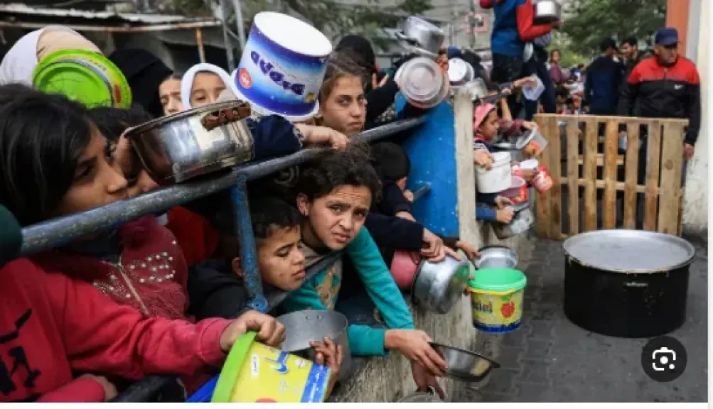 أموال العرب تنعش الأقتصاد الأمريكي .. ولاحديث عن وقف الموت في غزة وطعام لأطفالها الجوعي