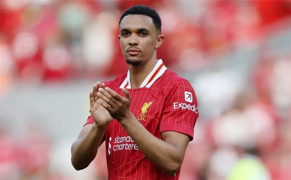 ليفربول يعرقل انتقال أرنولد إلى ريال مدريد قبل مونديال الأندية