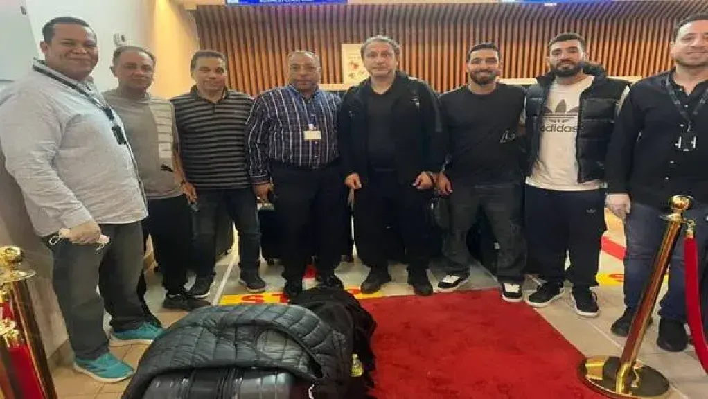 بسبب التوترات في ليبيا ”كهربا” يعود إلى القاهرة مع الفوج الثاني من الرياضيين المصريين- تفاصيل (1) بسبب التوترات في ليبيا ”كهربا” يعود إلى القاهرة مع الفوج الثاني من الرياضيين المصريين- تفاصيل (1)