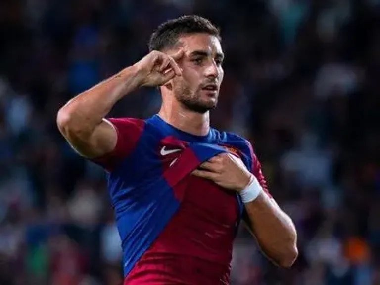 برشلونة يعلن انتهاء موسم نجم الفريق بعد خضوعه لجراحة