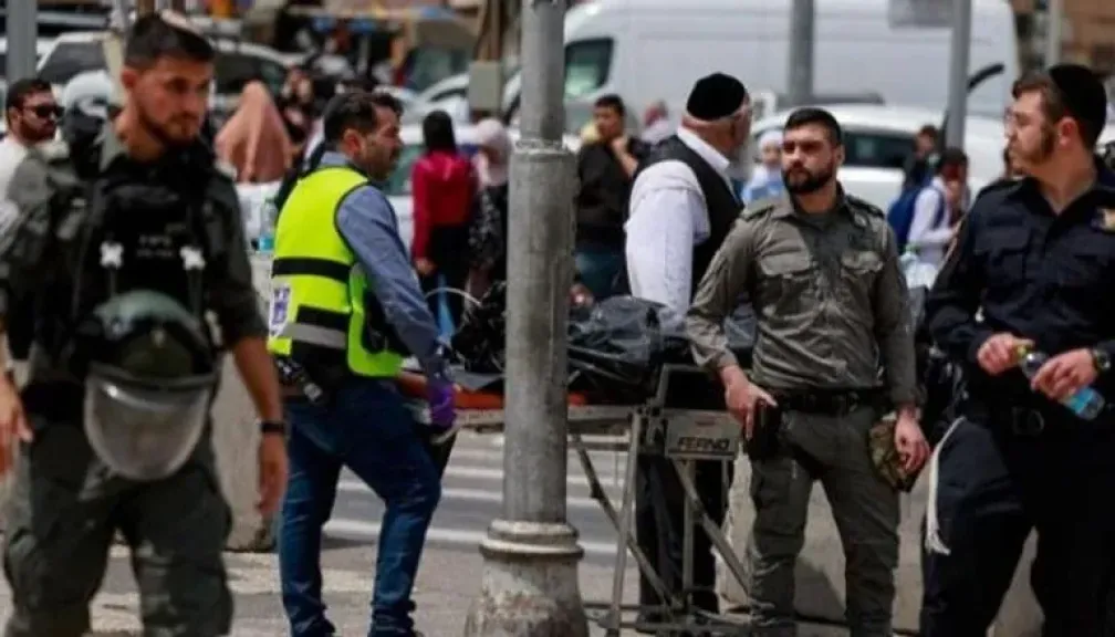 عملية طعن في القدس.. إصابة شرطي إسرائيلي وإطلاق النار على المنفذ قرب المسجد الأقصى