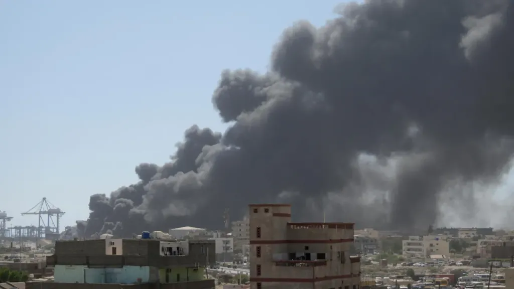 السودان يتهم الإمارات  بتنفيذ هجمات على بورتسودان عبر طائرات مسيّرة