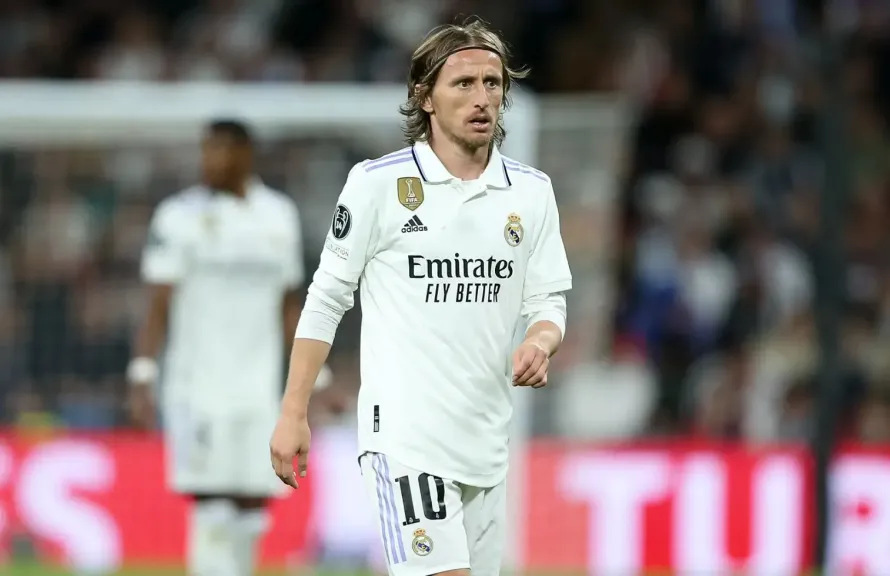 لوكا مودريتش يودع ريال مدريد رسميًا بنهاية موسم 2024-2025