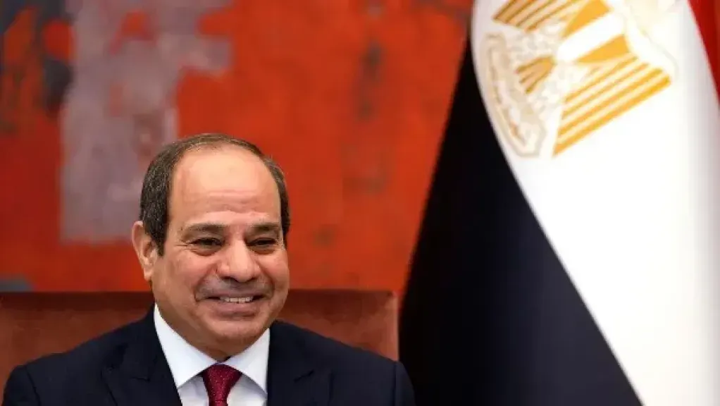 الرئيس السيسي يؤكد تطلع مصر لإنشاء منطقة صناعية أمريكية بقناة السويس