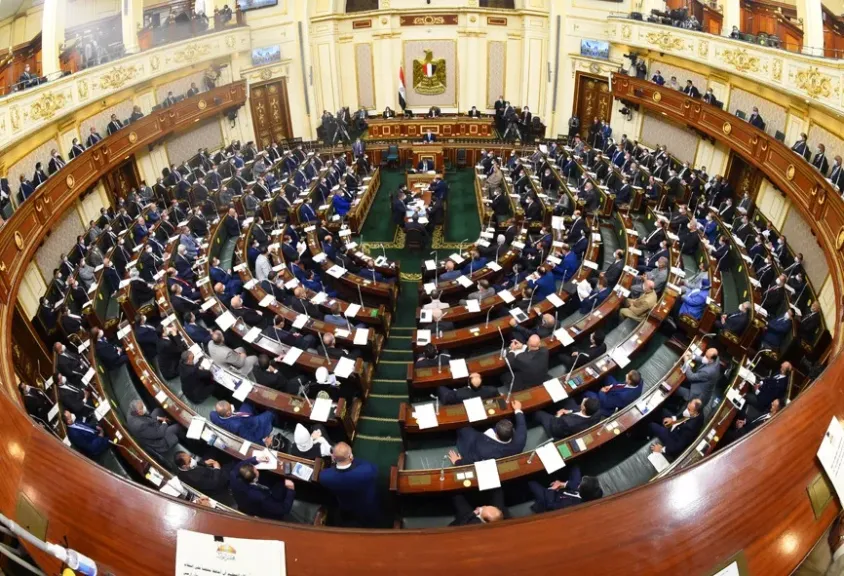 البرلمان يوافق على علاوة خاصة بنسبة 15% بدءًا من يوليو 2025