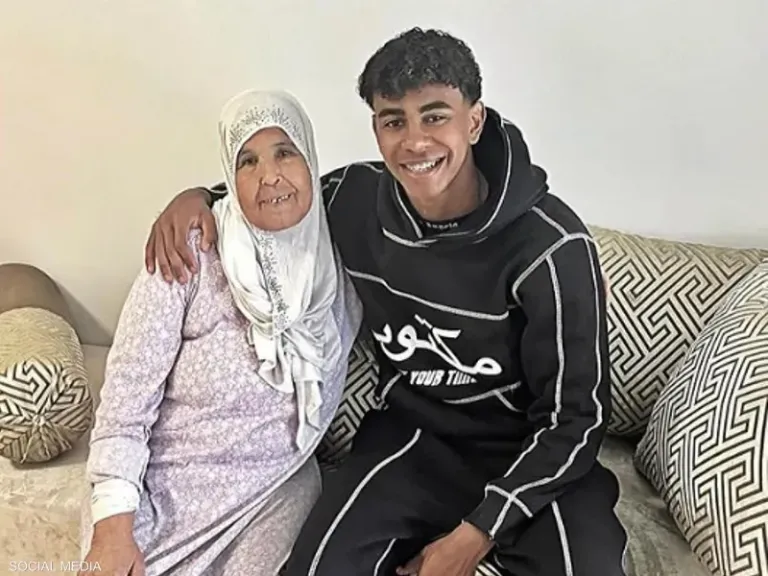 لامين يامال يأجيل جلسة التصوير الرسمية لتوقيع العقد.. اعرف السبب