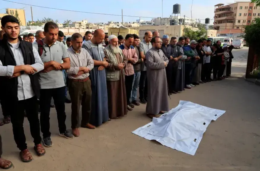 إيطاليا تستجيب لمناشدة إنسانية: محاولة إنقاذ الطفل الفلسطيني ”آدم النجار” الناجي الوحيد من مجزرة إسرائيلية