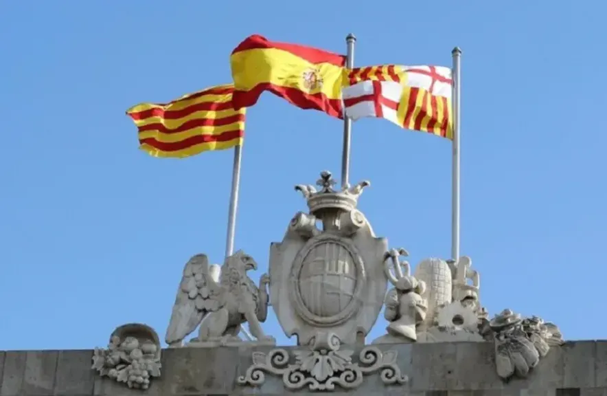برشلونة تقطع علاقاتها مع إسرائيل وتلغي اتفاق التوأمة مع تل أبيب احتجاجًا على حرب غزة