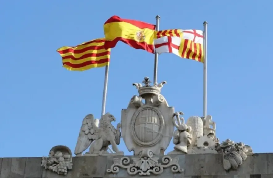 برشلونة تقطع علاقاتها مع إسرائيل وتلغي اتفاق التوأمة مع تل أبيب احتجاجًا على حرب غزة