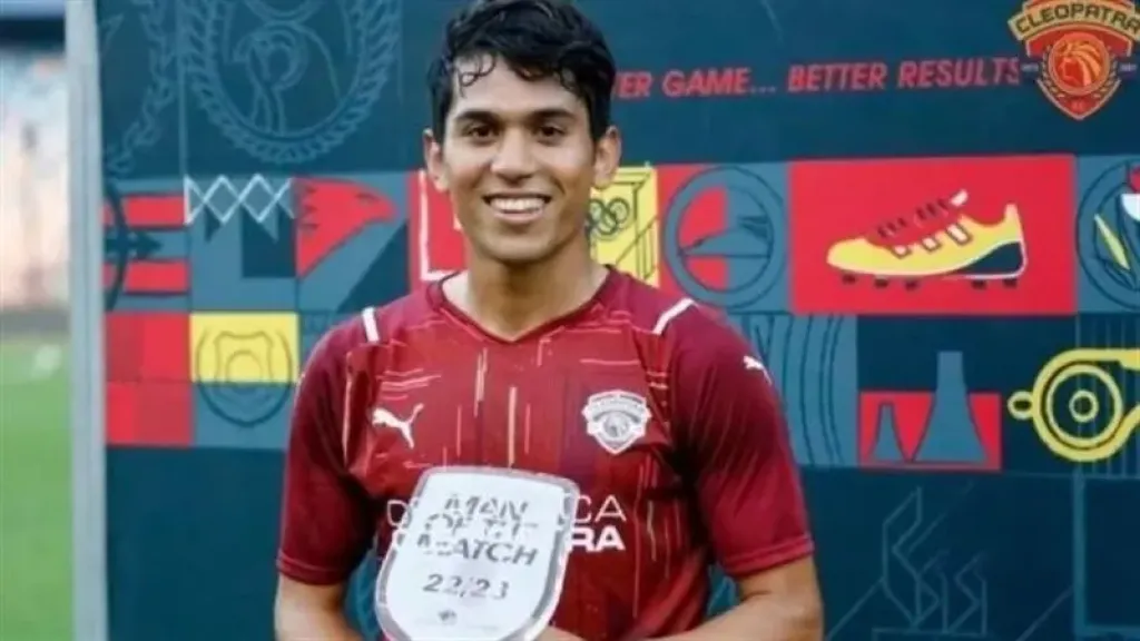 محمد شكري يبدأ إجراءات السفر استعدادًا للانضمام إلى الأهلي قبل مونديال الأندية