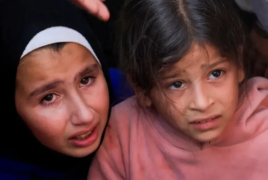 مجزرة المساعدات في رفح تتكرر: الاحتلال الإسرائيلي يقتل 3 فلسطينيين ويصيب العشرات قرب مركز الإغاثة