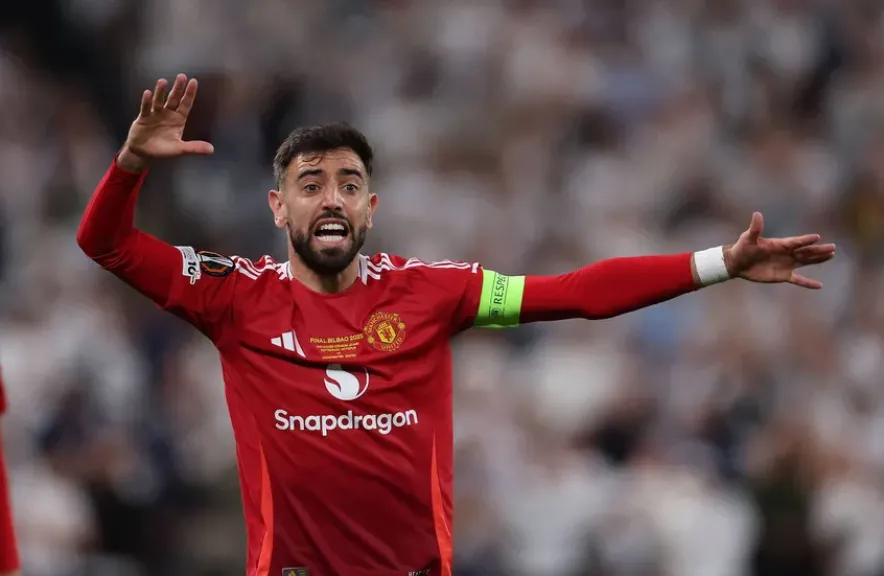 برونو فيرنانديز يرفض عرض الهلال السعودي الخيالي.. ويكشف السبب في مؤتمر ناري