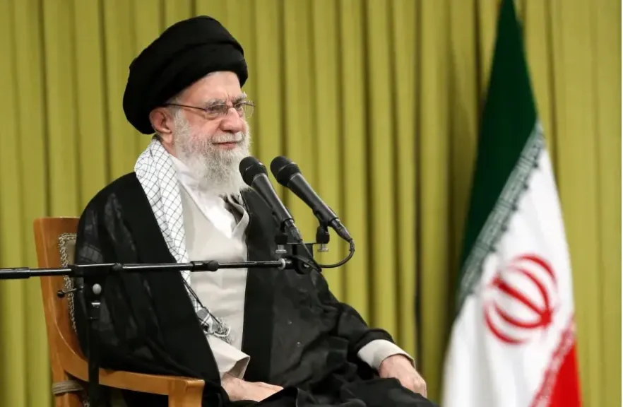 خامنئي يرفض اقتراح أمريكا بتجميد تخصيب اليورانيوم: ”من أنتم لتقرروا؟”