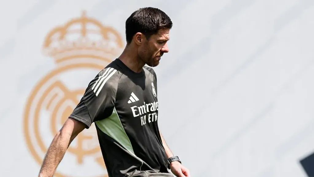 تشابي ألونسو يبدأ مهمته بتغيير شامل في ريال مدريد